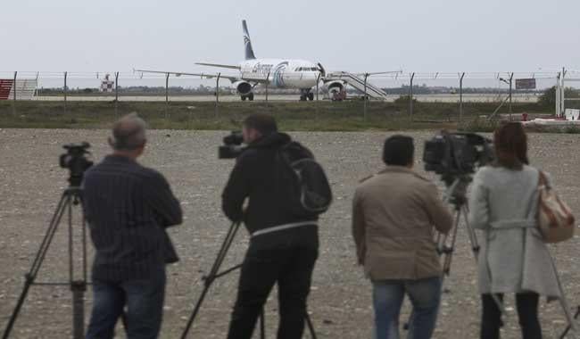 EgyptAir hijacker asking for release of prisoners in Egypt