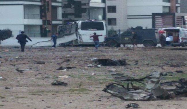 Ten wounded after blast hits police vehicle in Turkey´s Diyarbakir