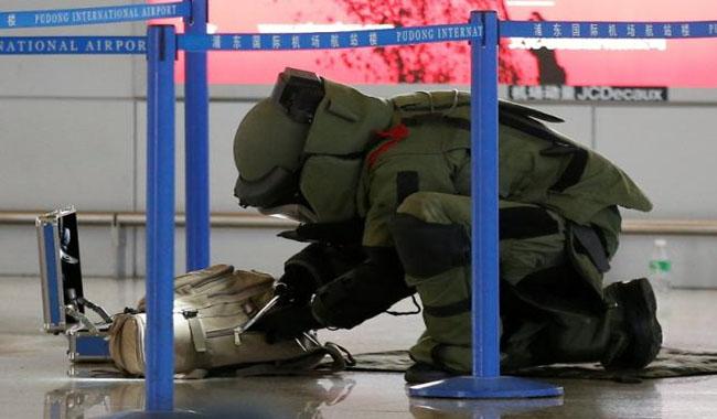 Blast from "self-made" explosive injures five in Shanghai airport