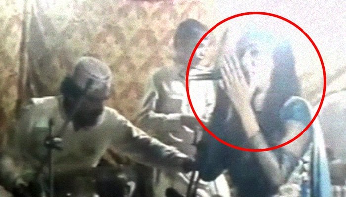 Pregnant Larkana singer killed after she refused to fulfill gunman's demand