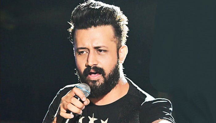 Atif Aslam Suits Up For Hum Awards 2022 Styles His Look With Man Bun   Stack Of Ear Cuffs