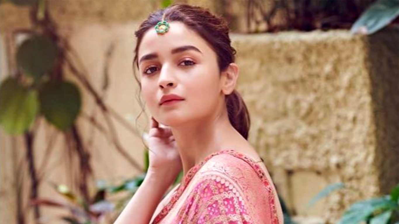 Alia Bhatt reminds public to save water while maintaining good ...