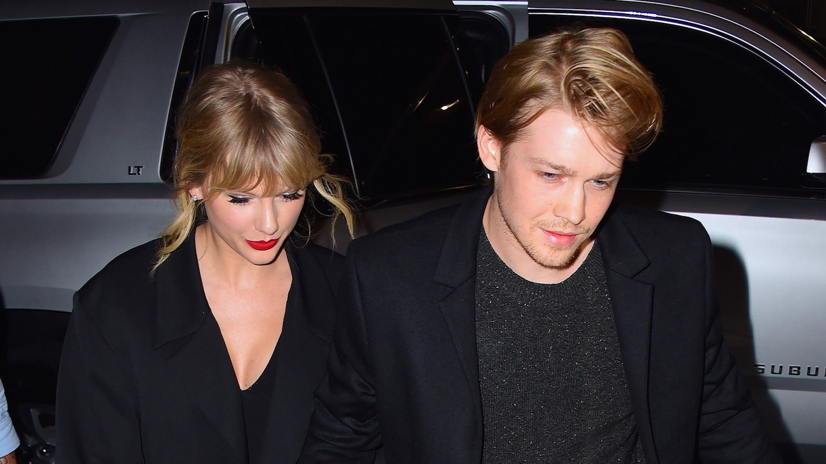 Taylor Swift Boyfriend Joe Alwyn Split Up Fans Think Her Latest Album Suggests So