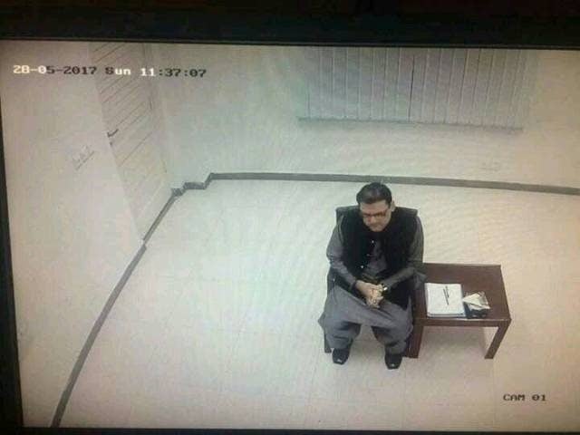 CCTV image of Hussain Nawaz appearing before the JIT leaked on the social media.