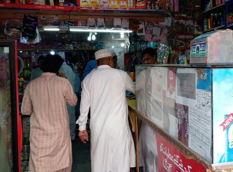 Bohra visitors at a shop in Saddar.