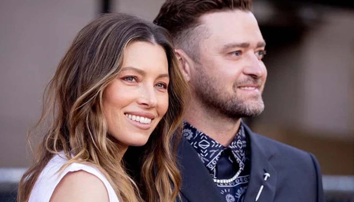 Justin Timberlake's wife sings praise of her husband