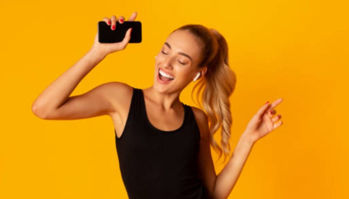 ‘From music to mind reading’ AI earbuds have got you covered 