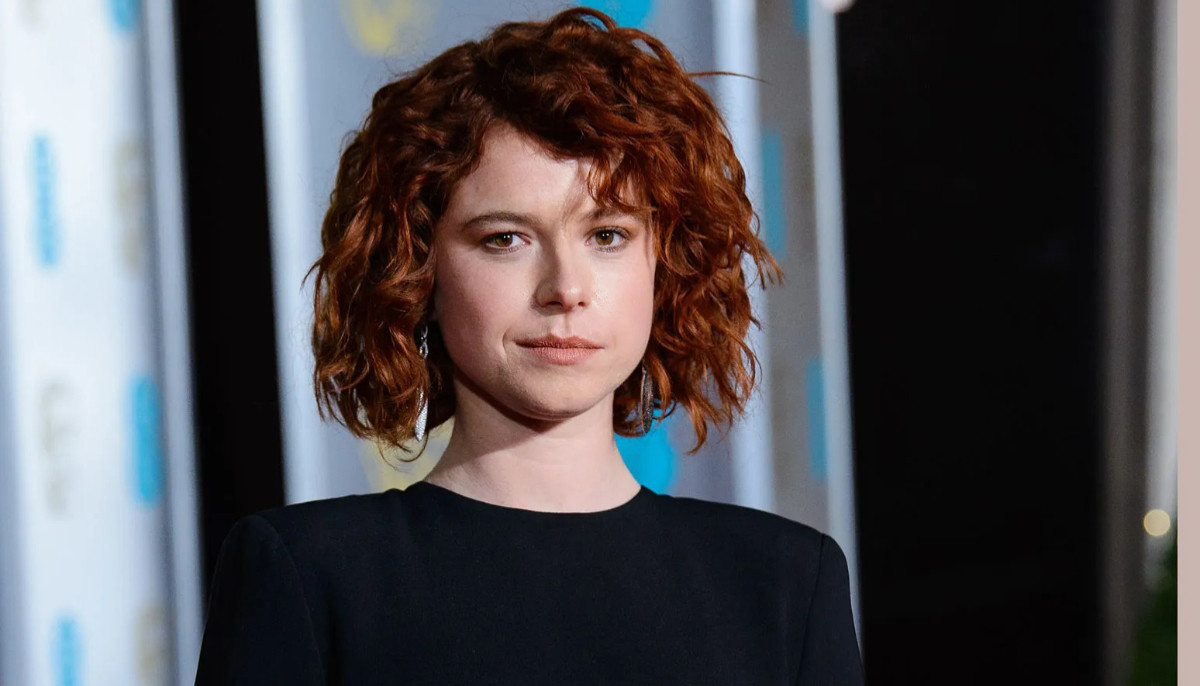 'Hamnet' star Jessie Buckley recalls being 'burtalized' in teenage