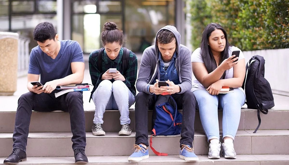 Social media in 2026: Navigating AI overwhelm and algorithmic burnout 