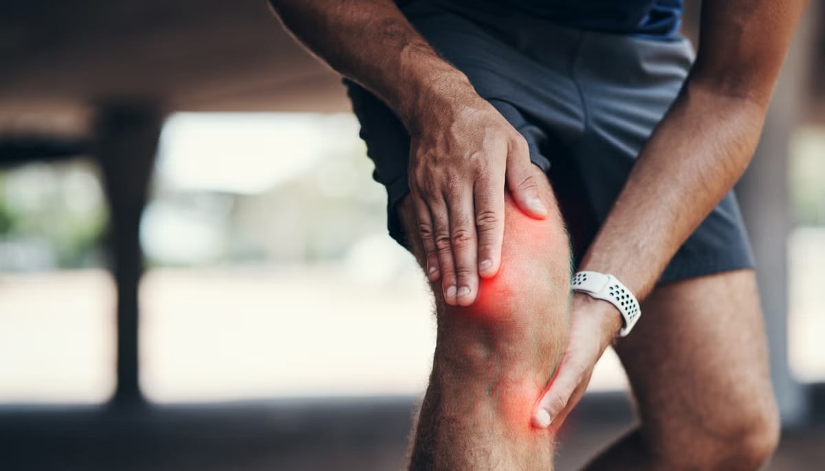 Why do your knees start popping and when it’s normal