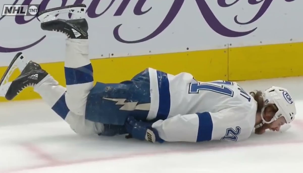 Brayden Point injury raises concern after early exit for Tampa Bay Lightning