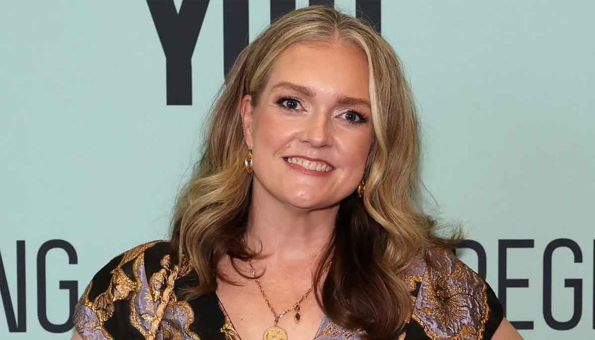 What cancer does Colleen Hoover have?