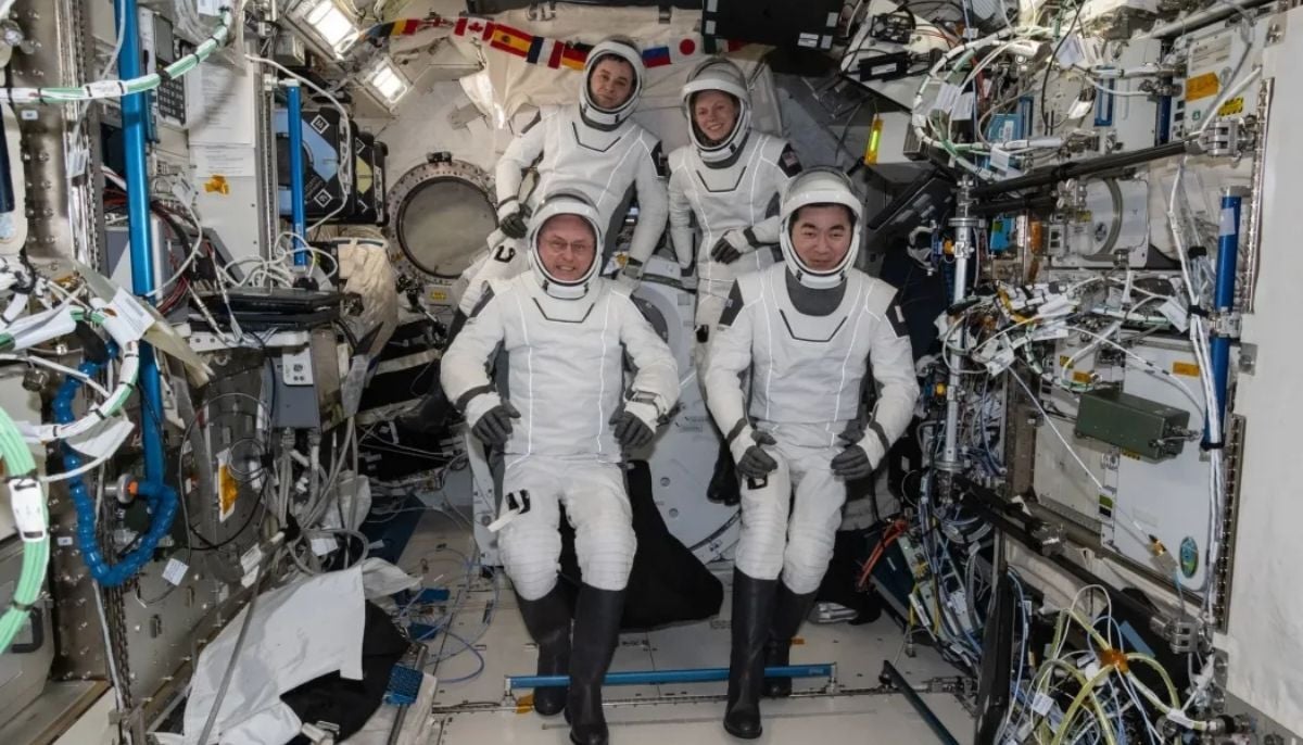 ISS crew of four completes medical evacuation with safe splashdown off California