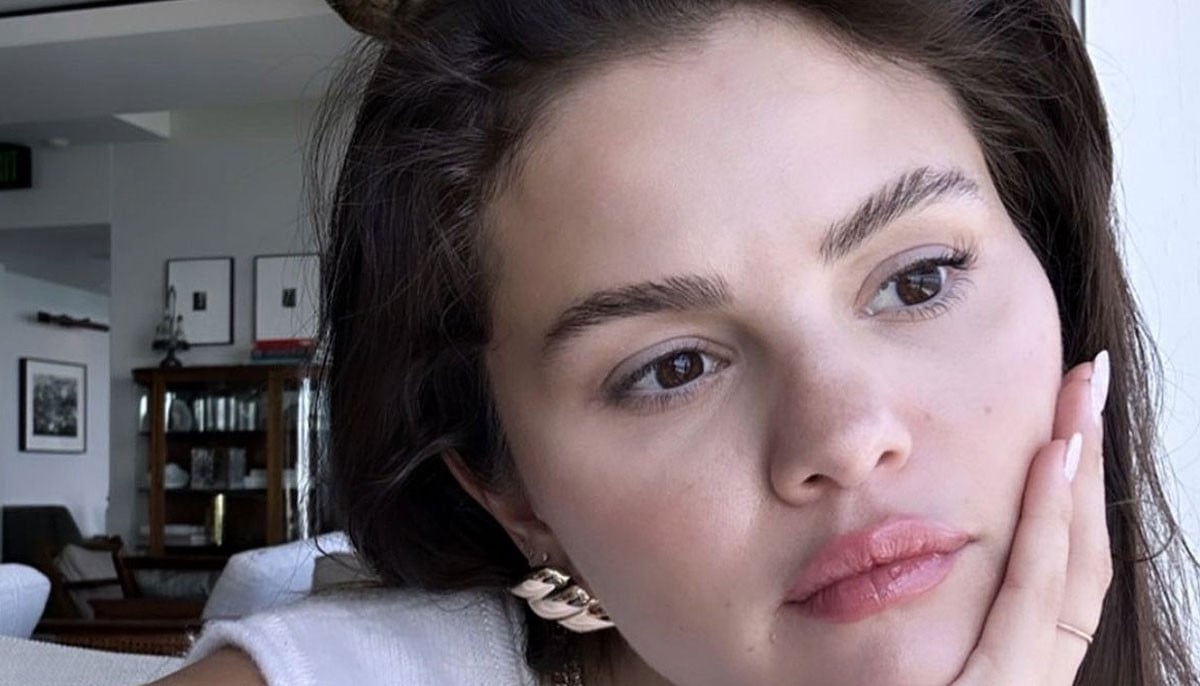Selena Gomez proves point with new makeup-free selfie on social media  