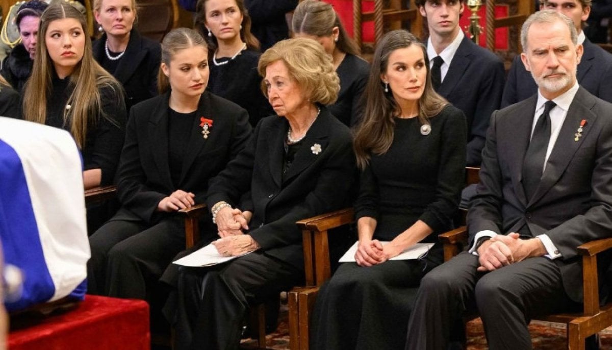 Leonor stands in solidarity with Queen Sofia in moments of Sorrow