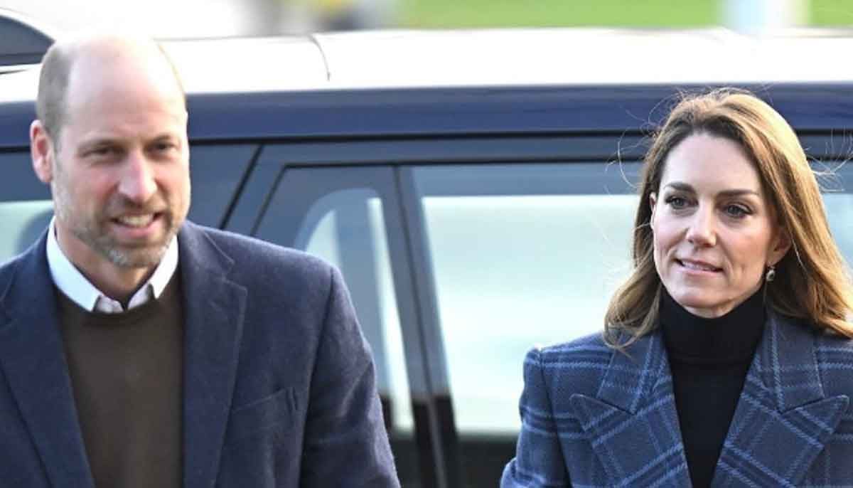 Blonde Kate stuns in photos with Prince William during rare joint engagement