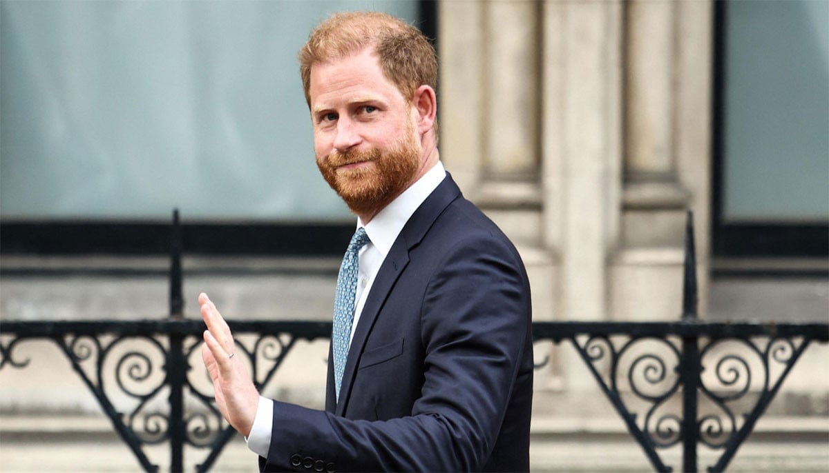 Prince Harry to leave Britain one day earlier than expected for THIS reason