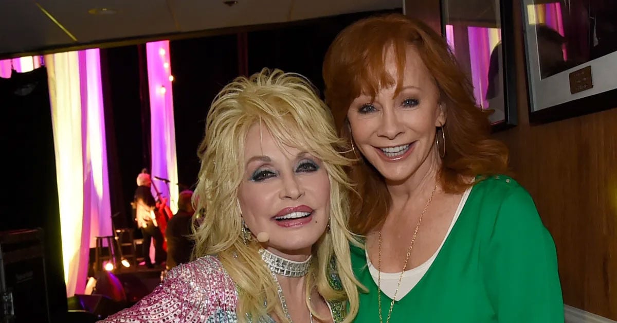 Reba McEntire reveals Dolly Parton's kind gesture after losing her band in deadly crash