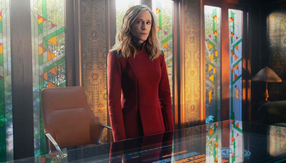 Holly Hunter says walking barefoot in 'Star Trek's felt THIS