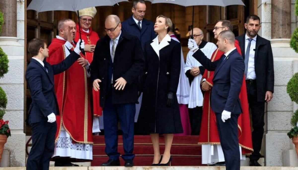 Princess Charlene captivates fans in new outing with Prince Albert