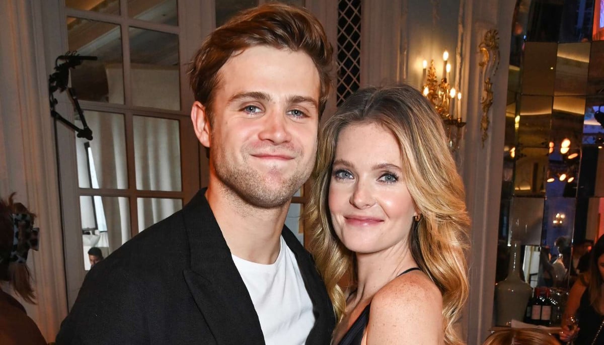 Meghann Fahy recalls how Leo Woodall romance began on 'The White Lotus' set