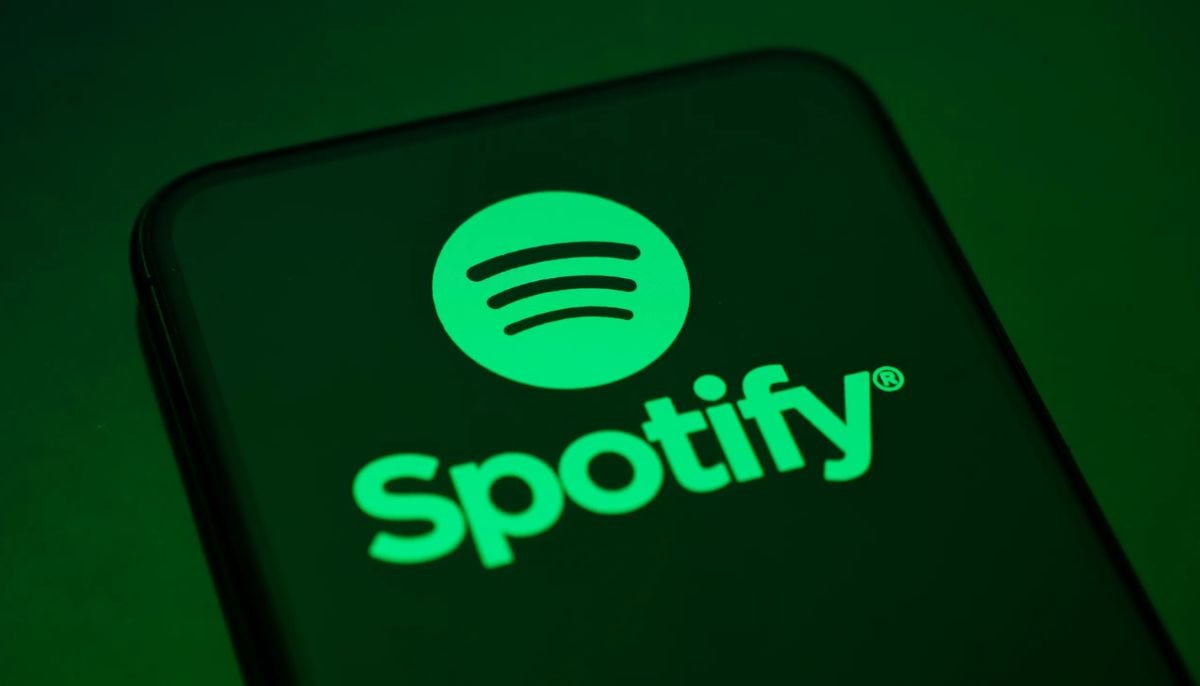 Spotify tests live, synced lyrics straight to Now Playing screen