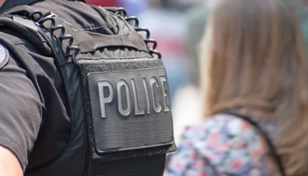 Minnesota police chief escorts woman home after tense ICE encounter