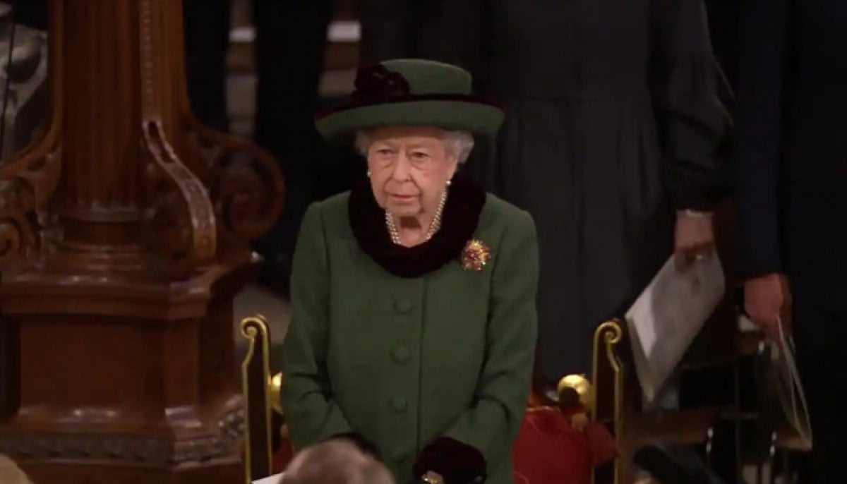 Late Queen Elizabeth caught in emotional moment in last farewell