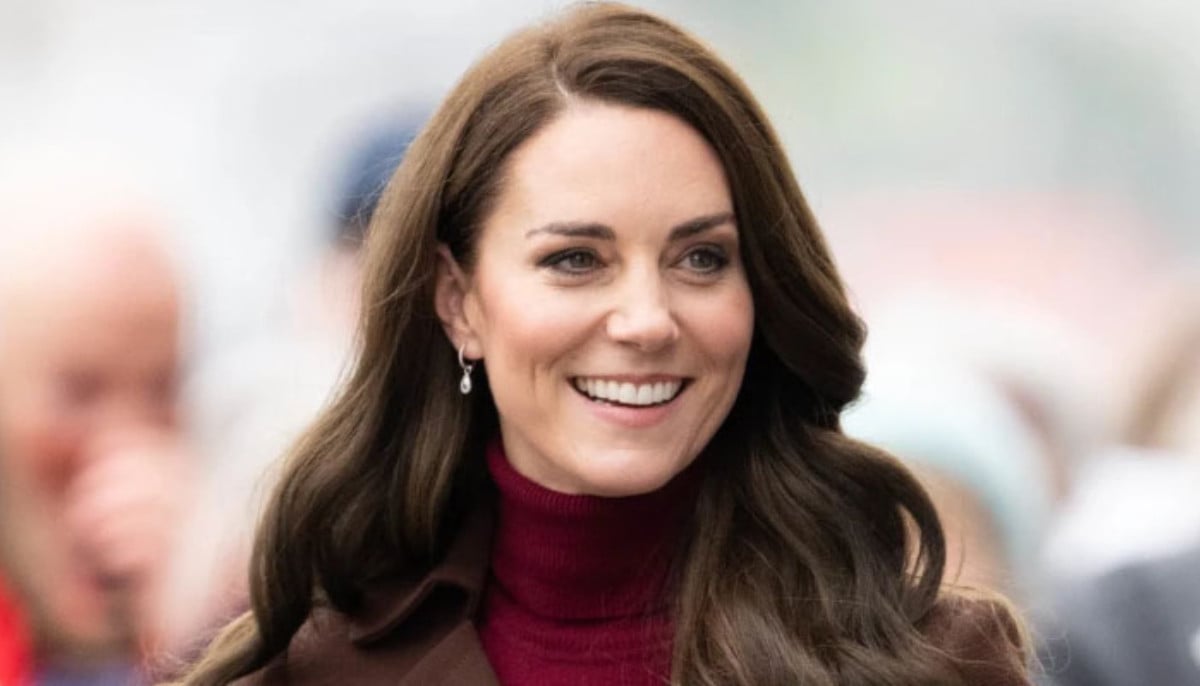 Kate Middleton's response to thrift shop worker's hug attempt melts hearts