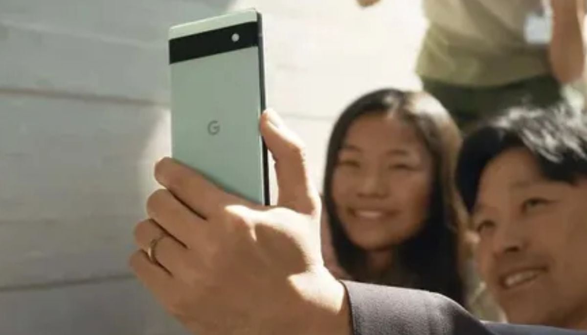 Google brings AirDrop-style sharing to more Android phones