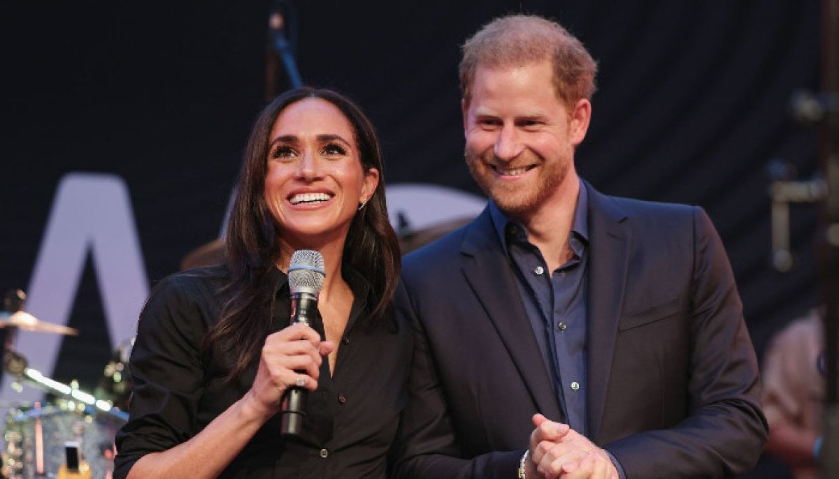 Harry caught in Meghan’s video leave fans in mixed reactions