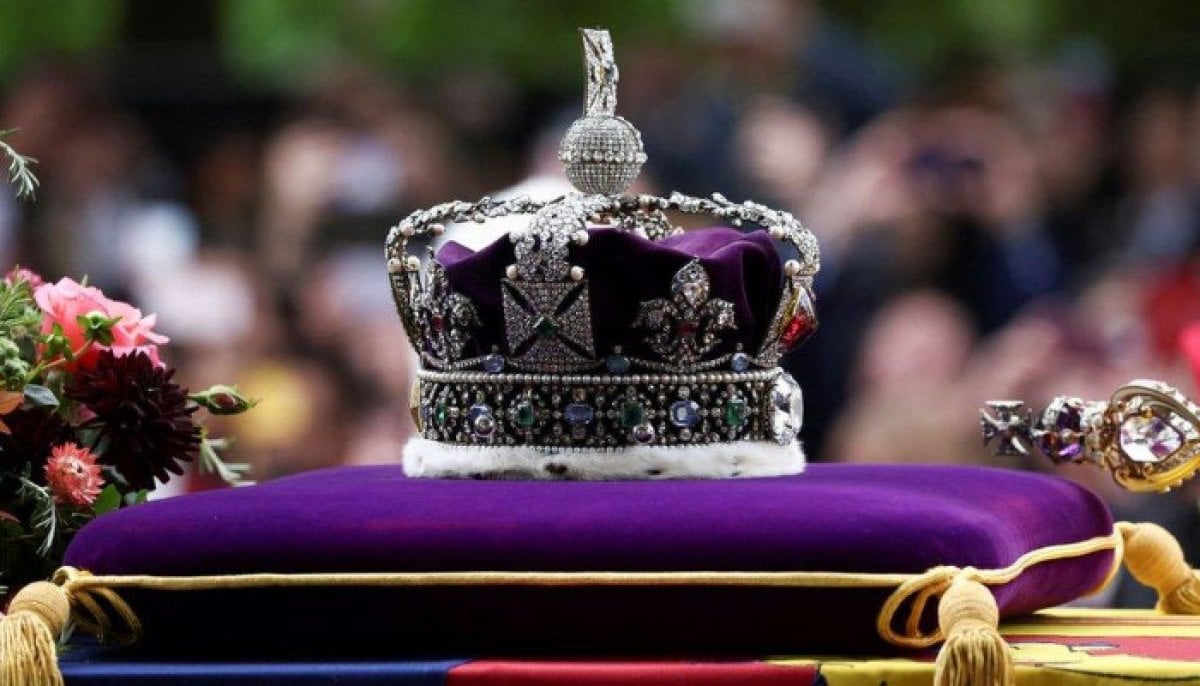 Inside royal crowns that carries beauty and burden