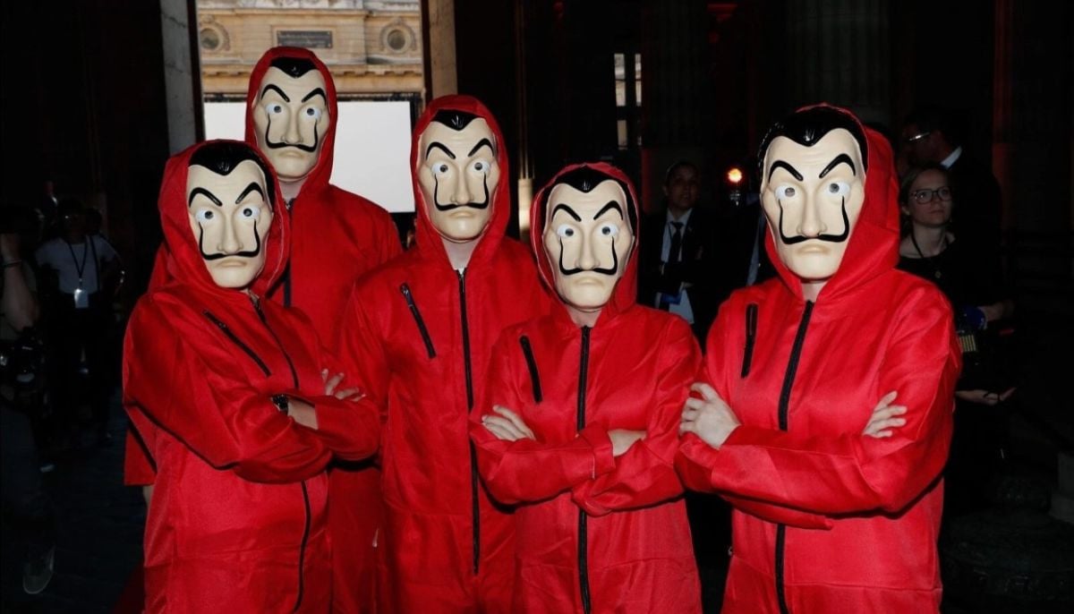 Police dressed as Money Heist, Captain America raid mobile theft at Carnival