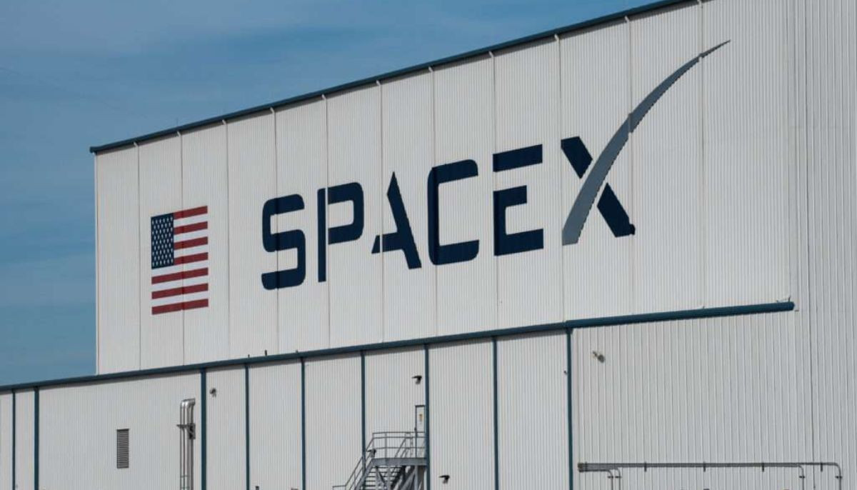 SpaceX enters Pentagon contest for AI-powered autonomous drone swarms