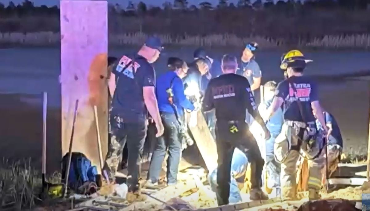 Missing Florida man found alive after days trapped in 'quick-sand like mud'