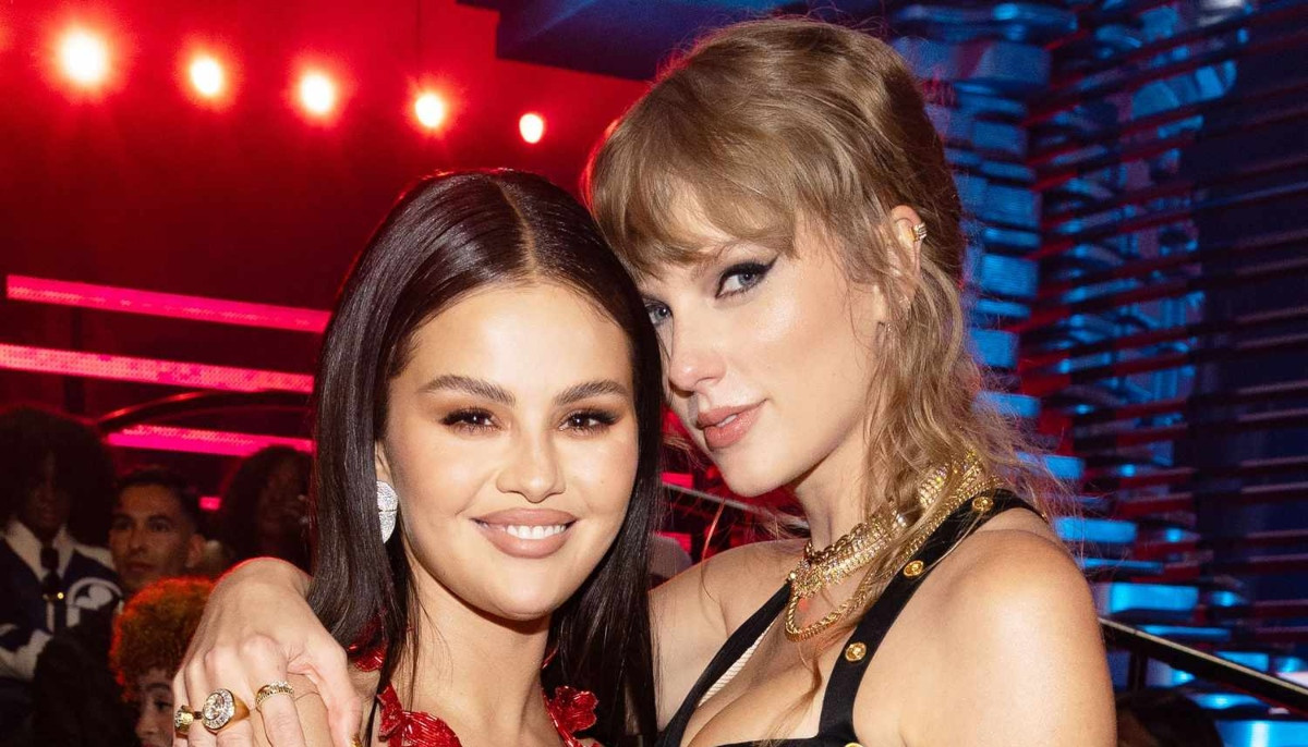 Selena Gomez discusses the 'coolest' milestone she shares with BFF Taylor Swift