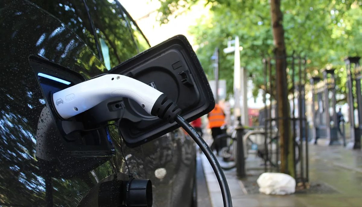 EV batteries at risk: Can technology outsmart a warming planet?