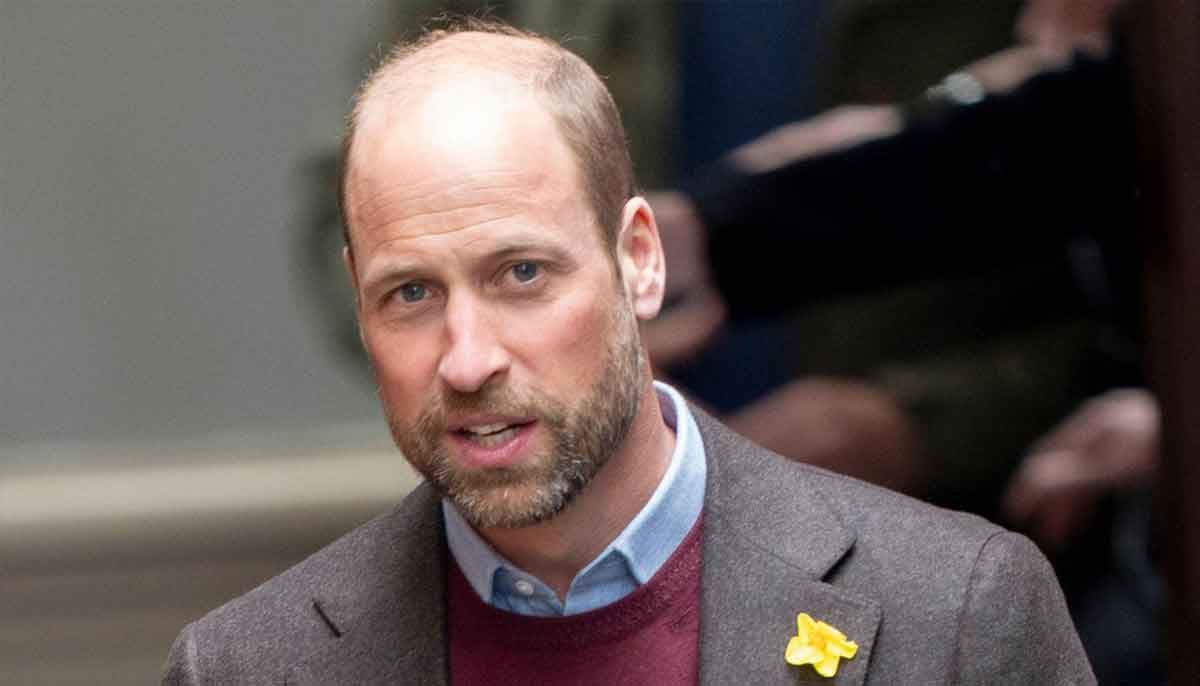 Prince William heckled over Andrew in Cornwall 