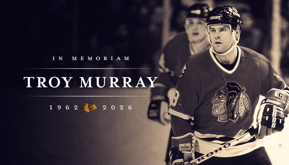 Chicago Blackhawks honour Troy Murray with tribute and moment of silence at united center