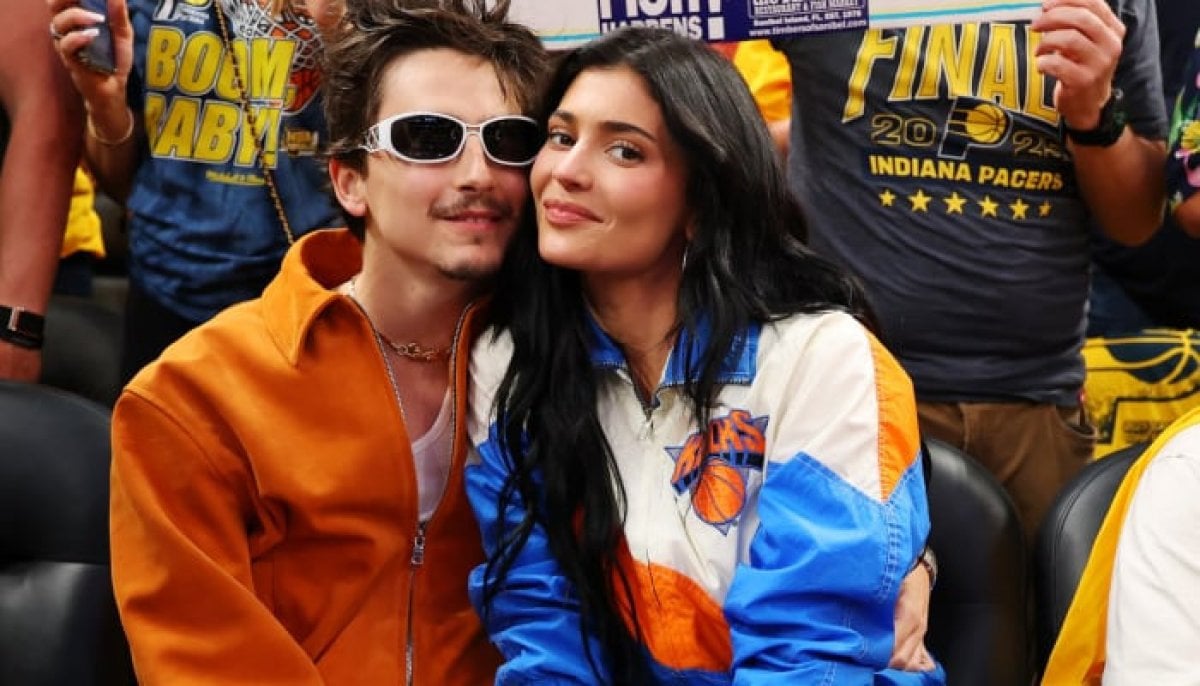 Kylie Jenner gets ‘cold shoulder’ from Timothée Chalamet sisters 