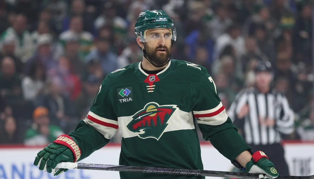 Wild vs Blackhawks as Foligno receives heartfelt welcome from Blackhawks fans after trade