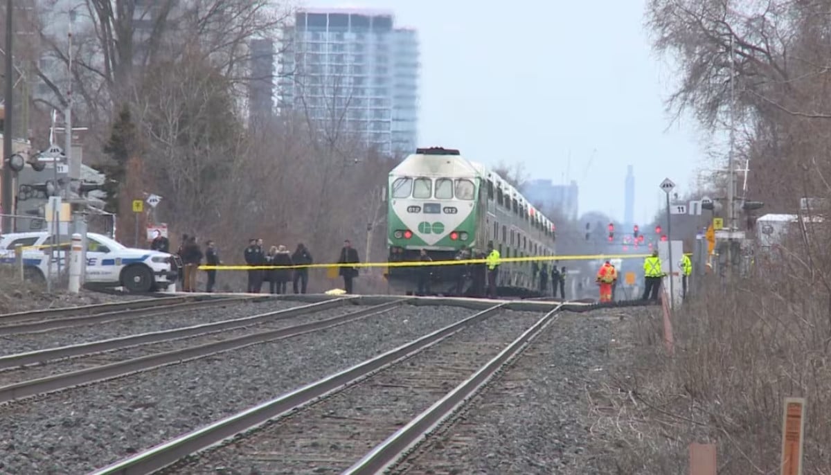 Lakeshore West fatality: police say boy went around barrier before deadly collision with GO train