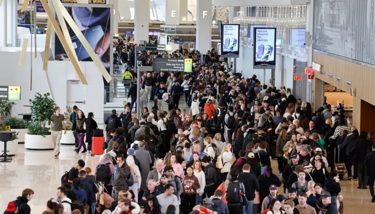 Laguardia Airport delays worsen as TSA lines grow and shutdown leaves workers unpaid