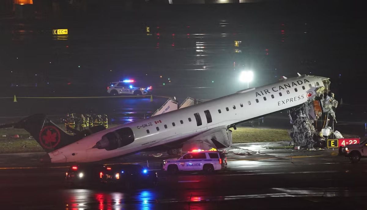 Two pilots dead after Air Canada plane crashes into fire truck at LaGuardia Airport 