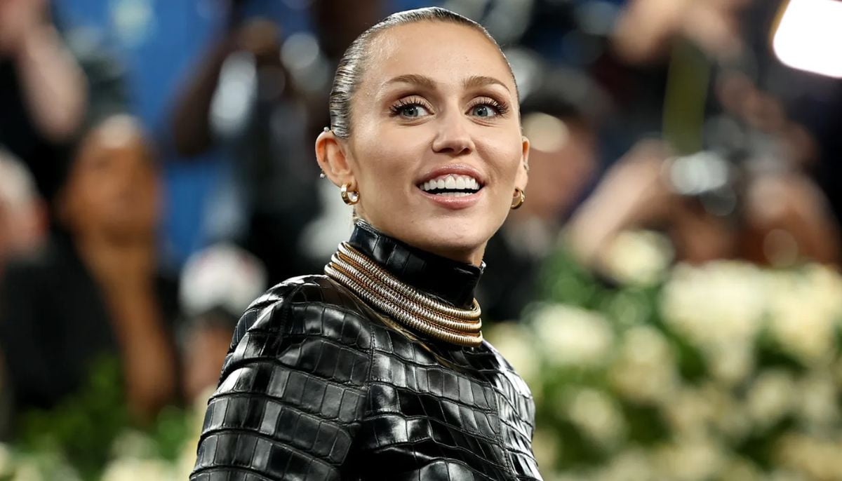 Miley Cyrus gets real about 'the fake that made her' at iHeartRadio Music Awards