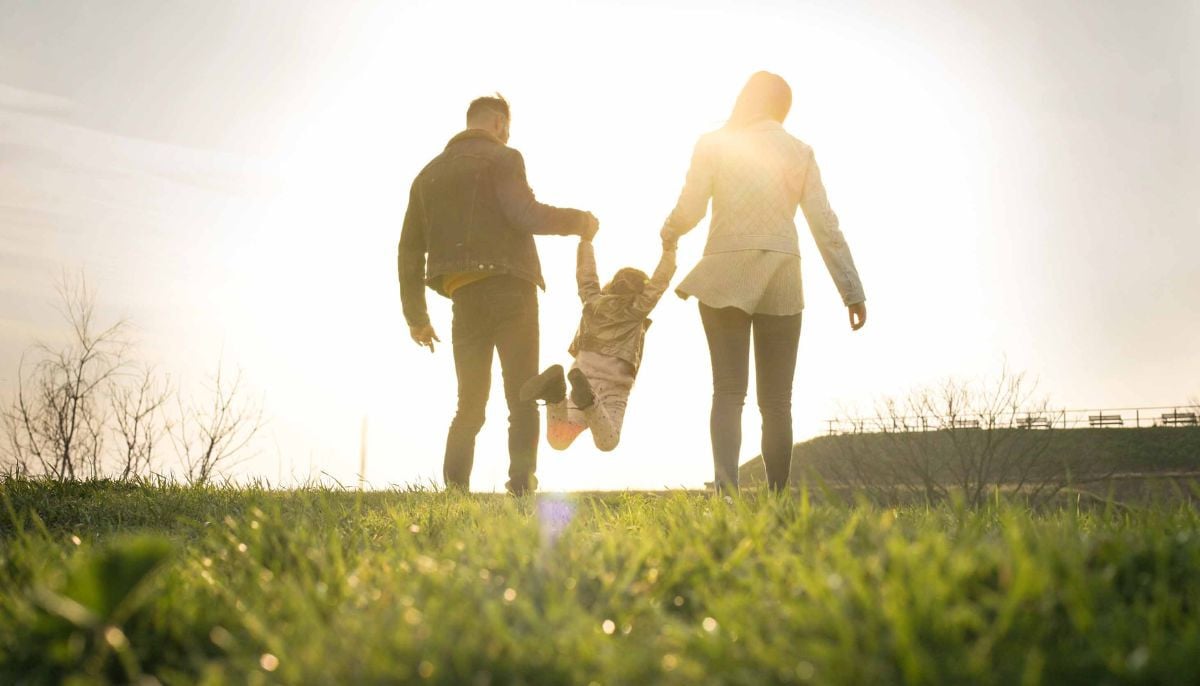 New study challenges age-old adage that kids bring lasting happiness