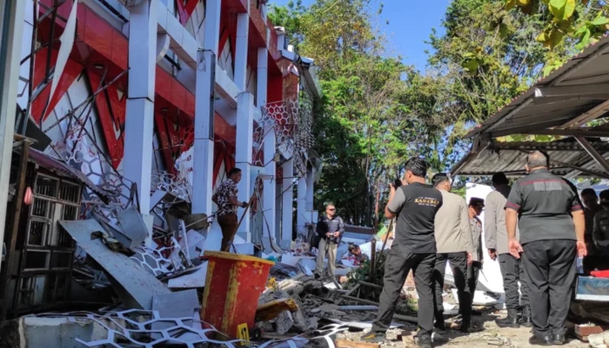 Earthquakes hit Indonesia off Ternate, triggering tsunami warning that is now lifted