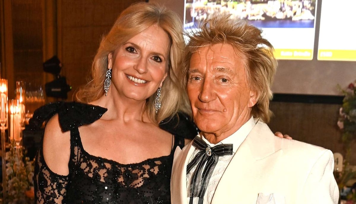 Penny Lancaster pokes fun at time with Rod Stewart