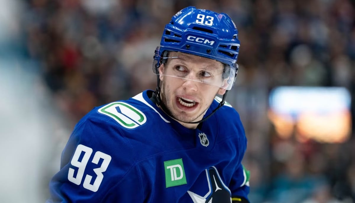 Marco Rossi scores with seconds left to give Canucks win over Ducks