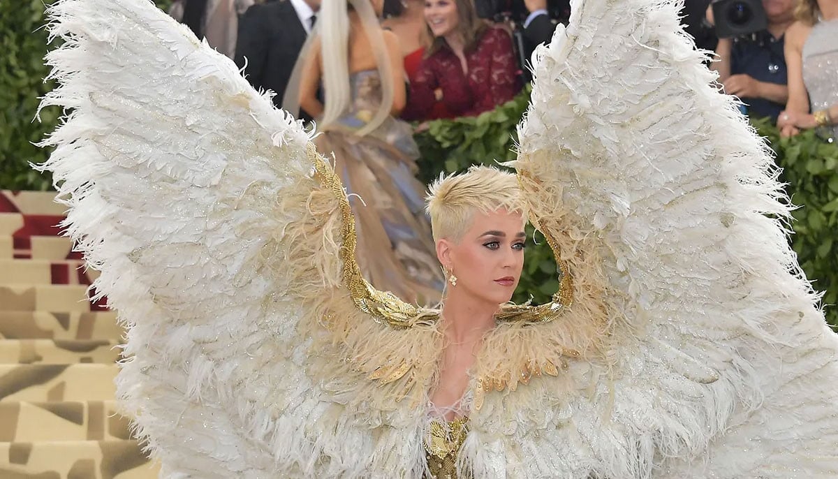 Katy Perry at Met Gala: Wild fashion statement with bizarre futuristic look